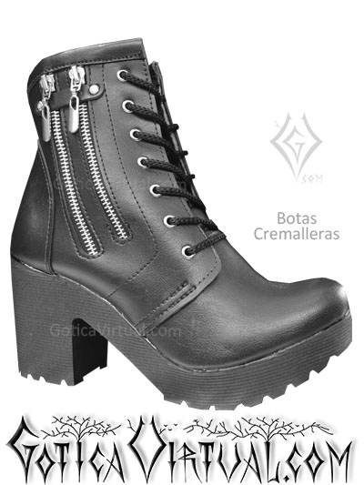 botas cremalleras correas negro taches metaleros metaleras chicas hermosas ecuador guayaquil quito loja